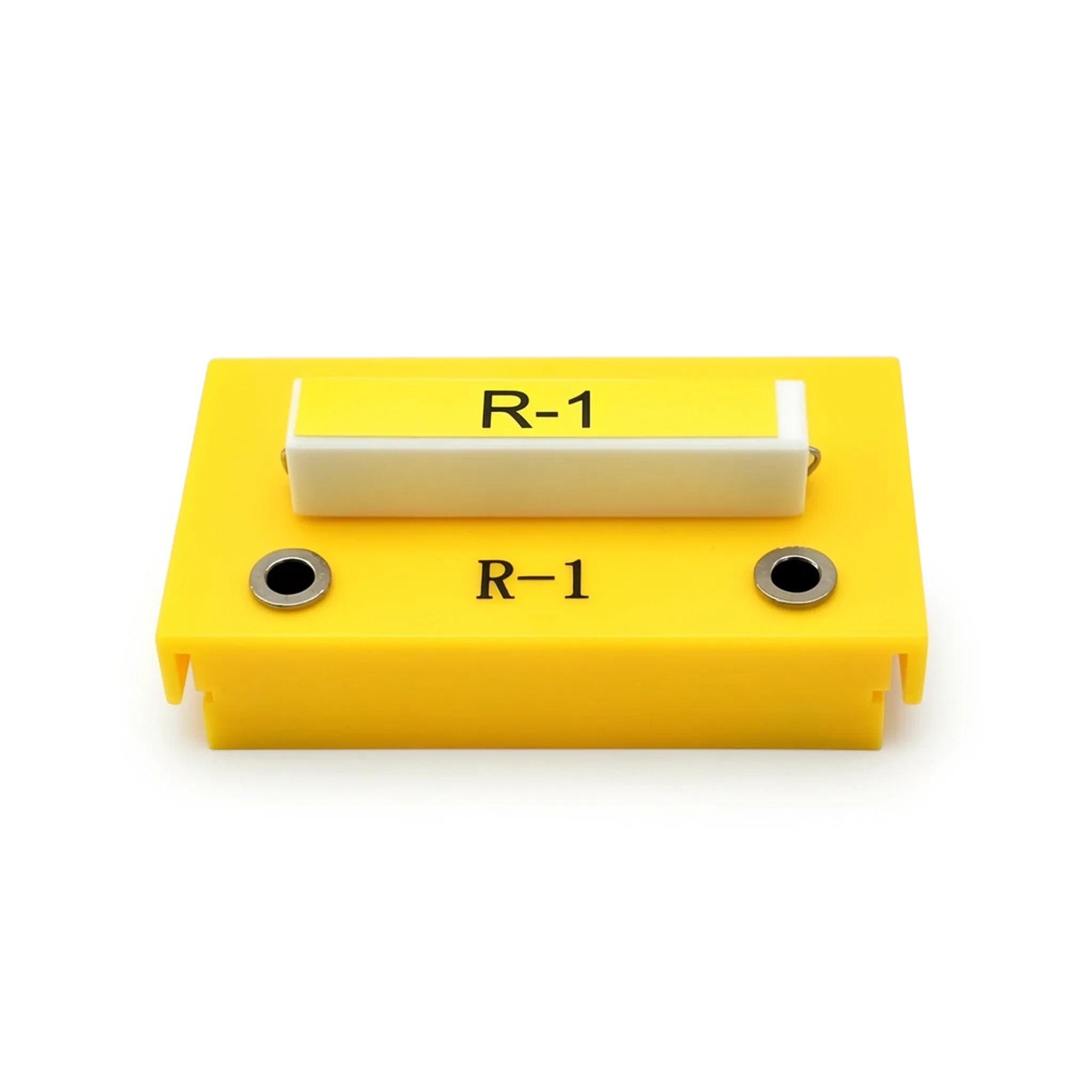 Резистор R1 сопротивление (4,7 ± 0,5) Ом