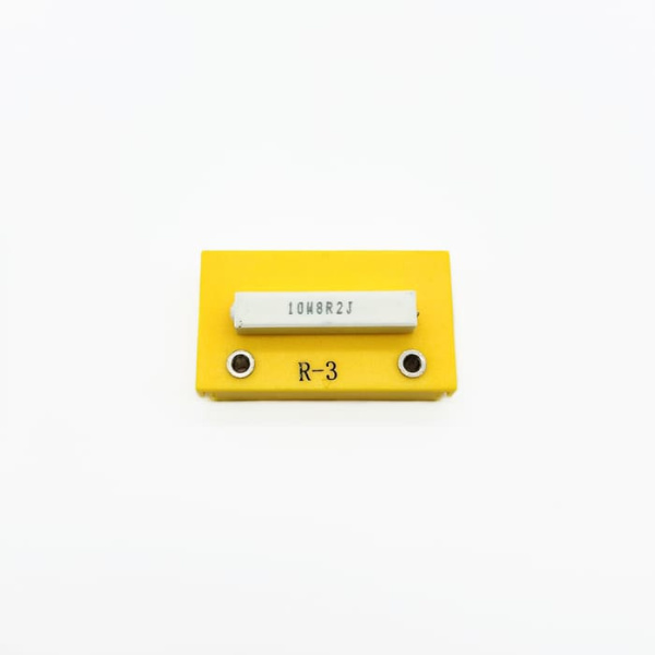 Резистор R3 сопротивление (8,2 ± 0,8) Ом