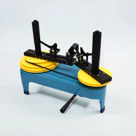 Прибор для изучения вращательного движения (центрифуга)