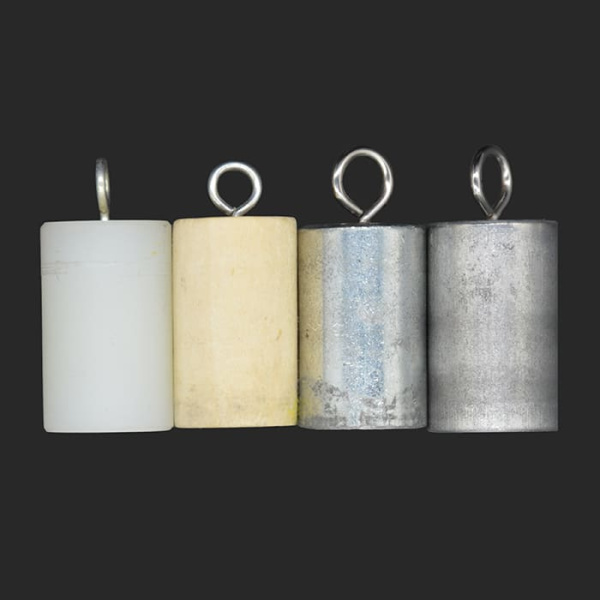 Набор тел равного объема (сталь, алюминий, пластик и дерево) цилиндры