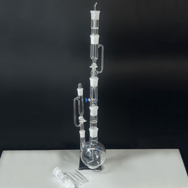 Прибор для получения растворимых веществ в твердом виде