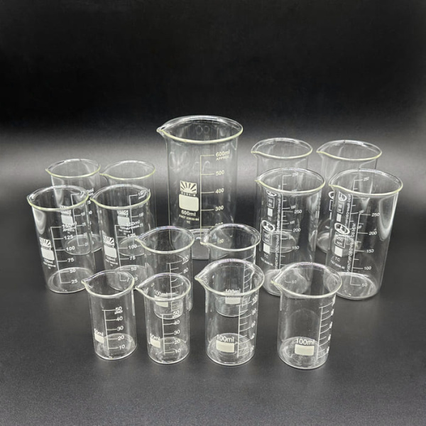Комплект стаканов химических (15 штук)