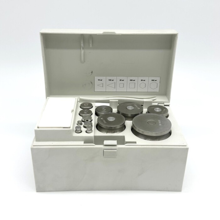 Комплект гирь (10 мг - 500 г) 20 шт. с пинцетом