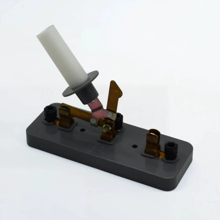 Переключатель однополюсный (демонстрационный)